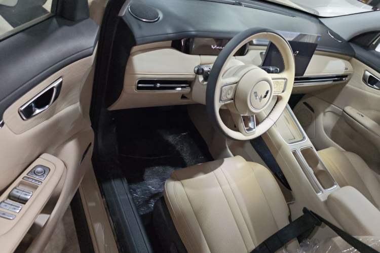 Used Wuling Bingo S 2025 Model 430km Deluxe Edition