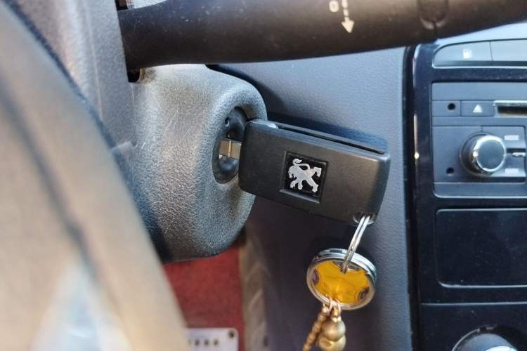 Used Peugeot 408 2013 2.0L Manual Comfort Edition Vehicle Key