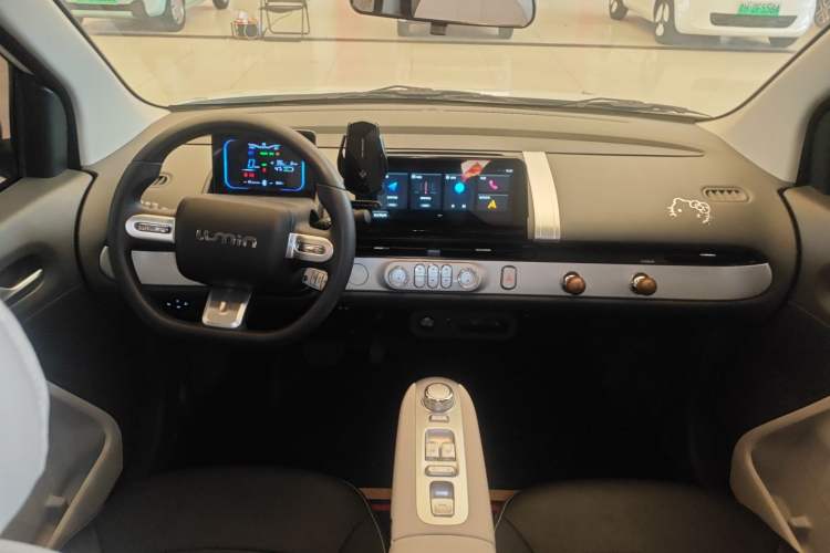 Used CHANGAN NEVO Lumin 2025 205 km Xiangqin Version
