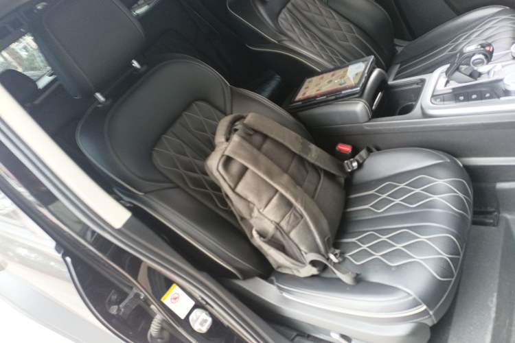 Used Tank 300 2021 Off-Road Edition 2.0T Challenger Right Front Seat