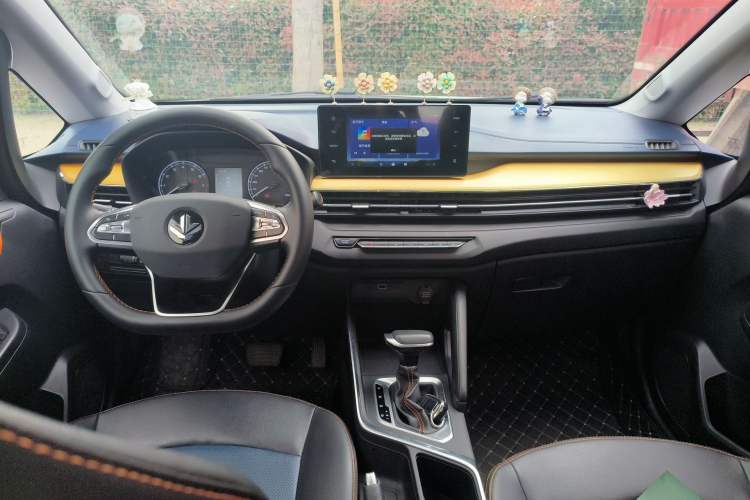 Used Livan X3 PRO 2022 1.5L CVT Xiao Sa Center Console