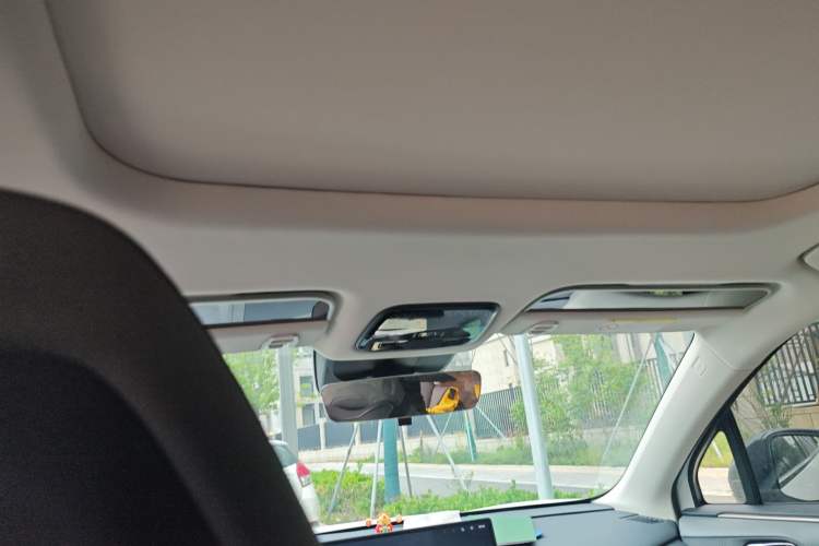 Used Lynk & Co 06 EM-P 2025 EM-P 126 Long-Range Halo Headliner