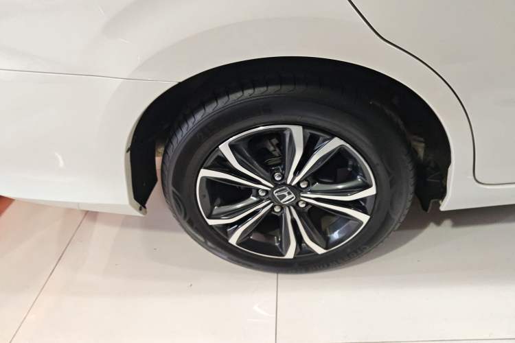 Used Honda Envix 2022 180TURBO CVT Comfort Version