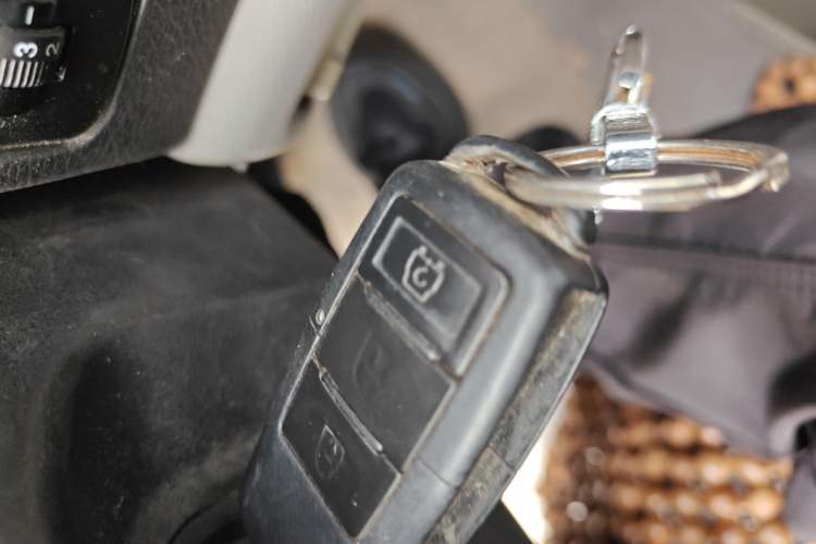 Used FORTHING Lingzhi 2016 M3 1.6L 7-Seater Standard Model China V Emission Standard
