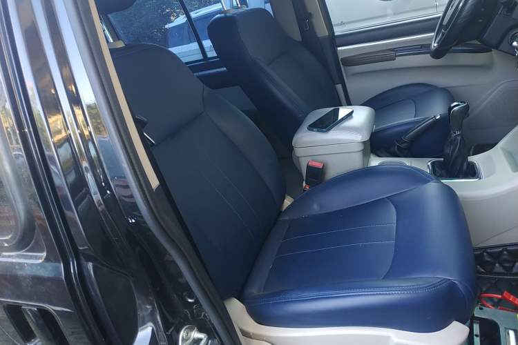 Used FORTHING Lingzhi 2019 M5 1.6L 7-Seater Base Model China VI
