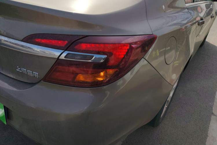 Used Buick Regal 2015 2.0L Leading Fashion Edition