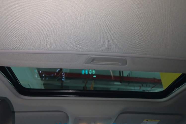 Used Buick GT 2017 15N Automatic Deluxe Edition Headliner