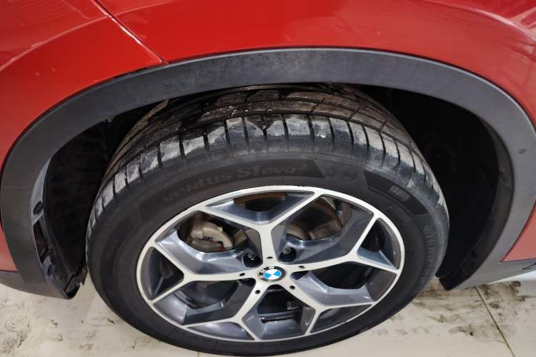 Used BMW X1 2018 sDrive18Li Luxury Model
