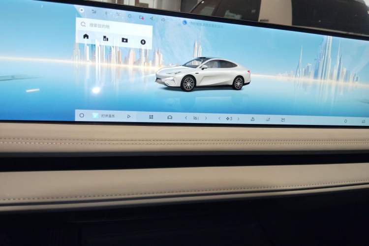 Used Geely Galaxy E8 2025 700 km Long-Range Intelligent Driving Version
