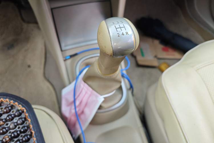 Used Nissan Sylphy 2012 Classic 1.6XE Manual Comfort Edition Gear Lever