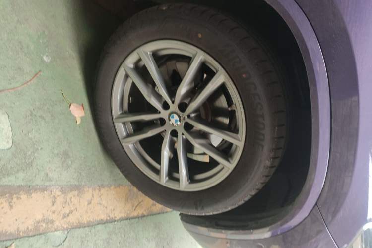 Used BMW X3 2020 xDrive25i M Sport Package Right Front Wheel Hub