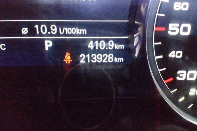 Used Audi A8 2011 A8L 3.0 TFSI quattro Luxury Edition (213kW) Odometer Close Up