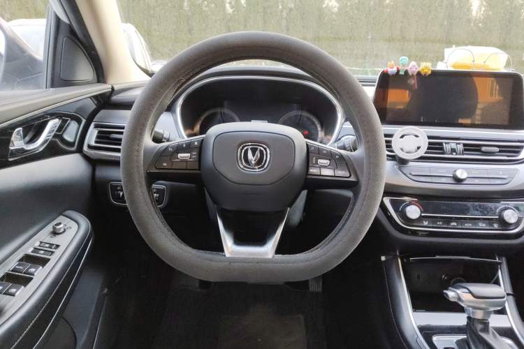 Used CHANGAN Ruicheng CC 2021 Blue Whale Edition 1.5T DCT Luxury Model Steering Wheel