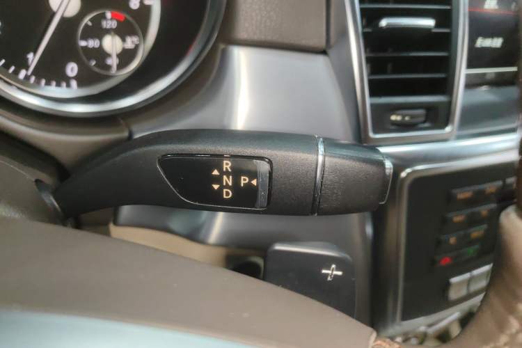 Used Mercedes-Benz M-Class 2014 ML 320 4MATIC