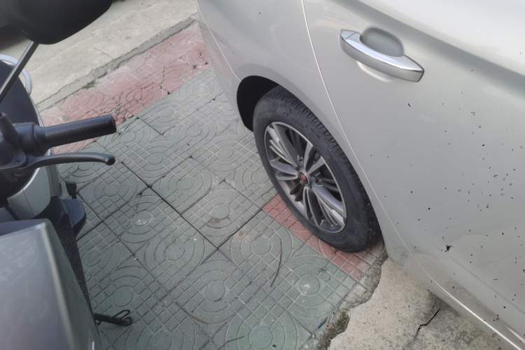 Used Roewe i5 2019 1.5L Automatic 4G Connected Langhao Edition