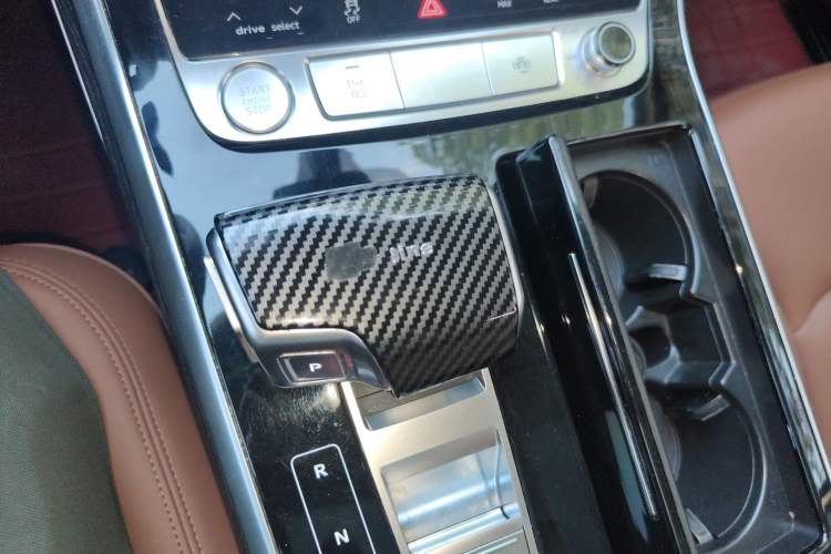 Used Audi Q7 2020 55 TFSI quattro Black Warrior Exclusive Edition Gear Lever