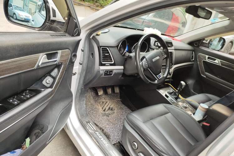 Used Haval H6 Coupe 2015 Blue Label 2.0T Manual Two-Wheel-Drive Elite Model Driver Seat