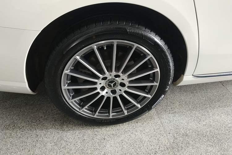 Used Mercedes-Benz E-Class 2023 E 260 L