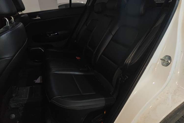 Used Kia KX5 2016 1.6T Automatic Two-Wheel Drive Premium Left Rear Seat