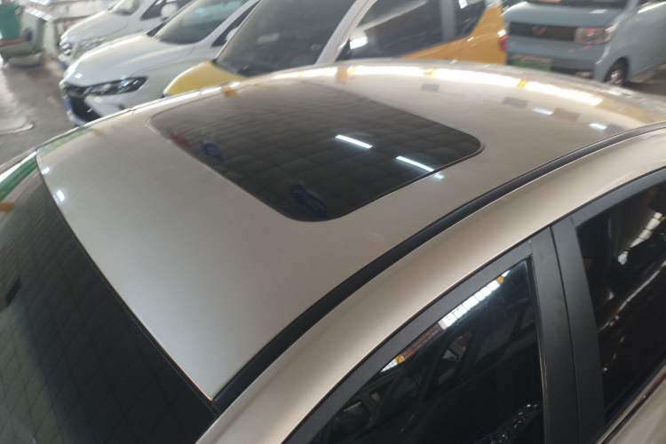 Used Geely Auto Emgrand GL 2017 1.8L DCT Elite Model Roof