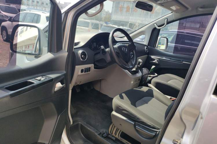 Used JAC Refine M3 2015 Maker Edition 1.6L Luxury Version