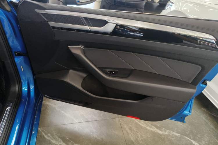 Used Volkswagen FAW-Volkswagen CC 2021 380TSI Striking Edition Interior 5