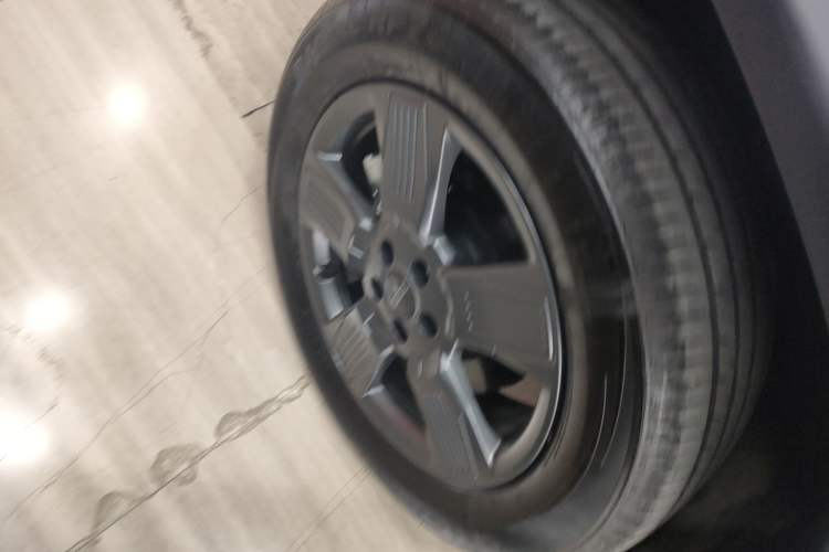 Used iCAR 03 2024 401km Two-Wheel Drive Standard Advanced Version Right Rear Wheel Hub