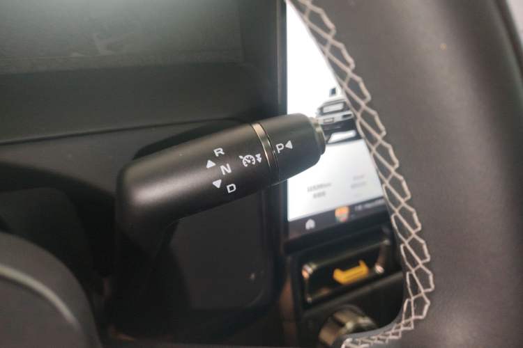 Used iCAR V23 2025 401 Two-Wheel Drive Advanced Edition Gear Lever