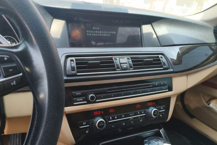 Used BMW 5 Series 2013 535Li Leading Model Audio And AC Panel