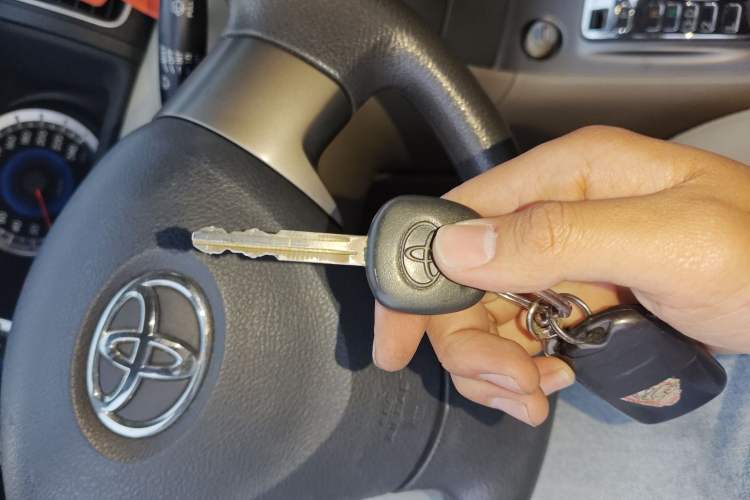 Used Toyota Corolla EX 2013 1.6L Automatic Luxury Edition