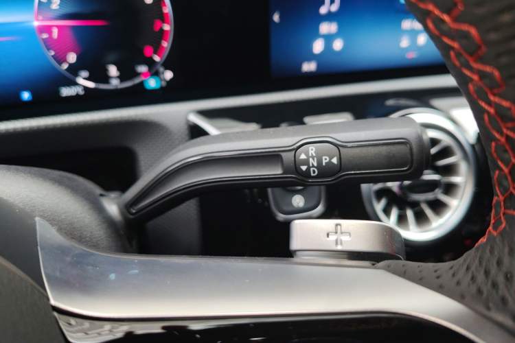 Used Mercedes-Benz A-Class 2025 A 200 L Fashion Model Gear Lever