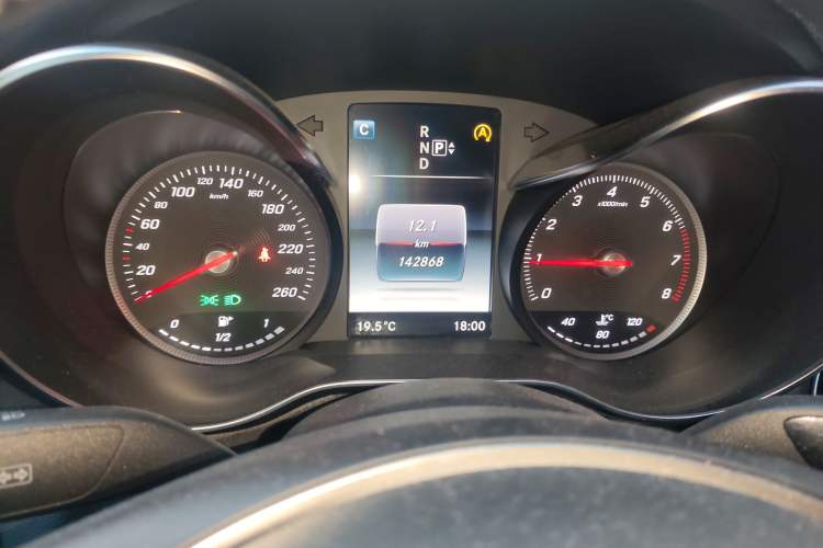 Used Mercedes-Benz C-Class 2015 C 200 L