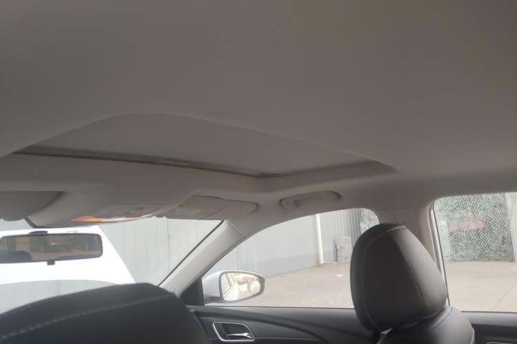 Used Roewe i5 2020 1.5L Manual 4G Connect Leehao Flagship Edition Headliner