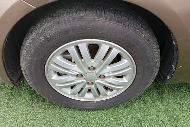 Used Kia K2 2012 Sedan 1.4L MT GLS Commemorative Edition
