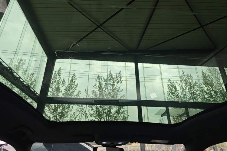 Used Volkswagen ID.4 X 2021 Pro Smart Long-Range Edition Headliner