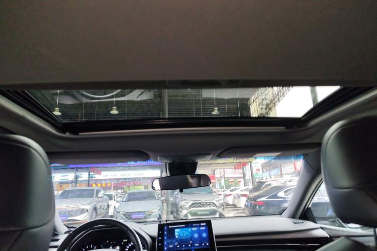 Used Toyota Avalon 2022 2.0L Luxury Edition Headliner