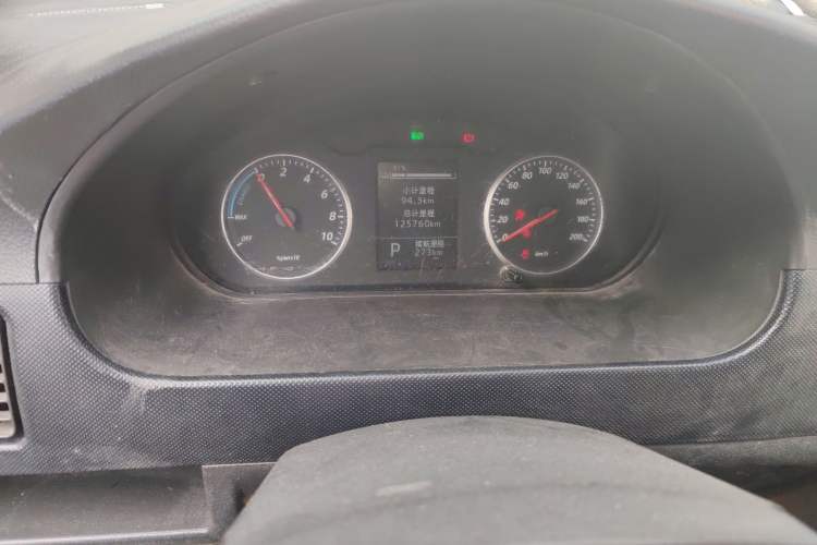 Used Wuling Rongguang EV 2020 Basic Version 7-Seater 300 km Odometer Close Up