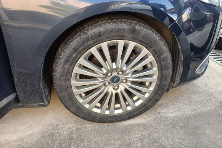 Used Ford Taurus 2015 EcoBoost 245 Luxury Model
