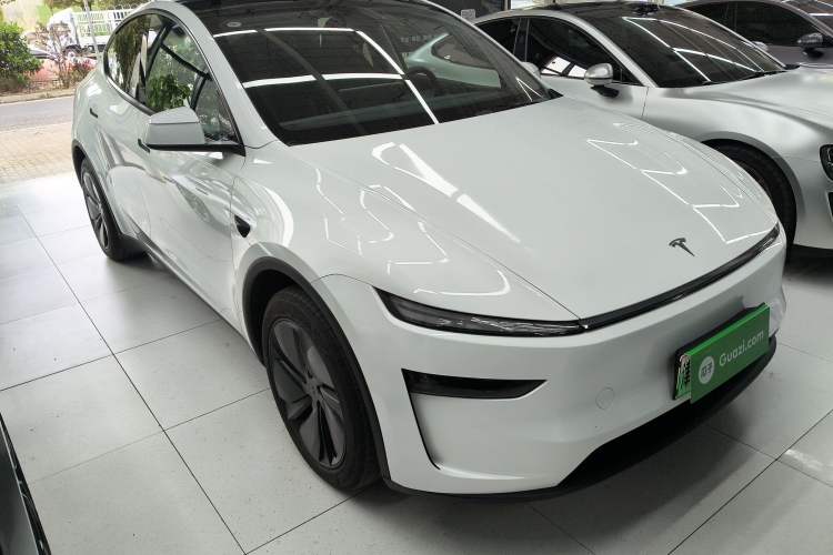 Used Tesla Model Y 2025 Rear-Wheel Drive First Edition
