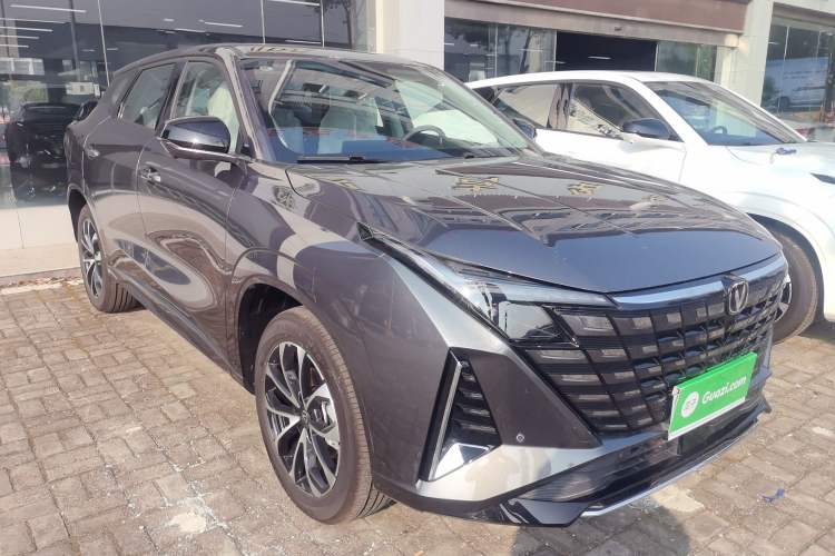 Used Changan UNI-Z New Energy 2025 Smart New Blue Whale 125km Battleship Edition