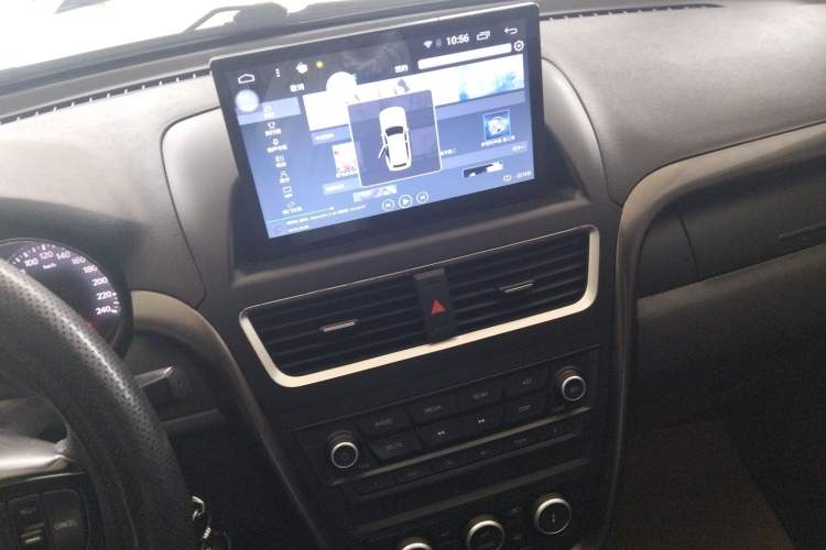 Used Bestune X80 2017 2.0L automatic Technology trim level Audio And AC Panel