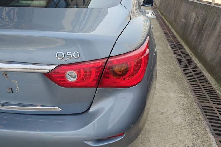 Used Infiniti Q50 2014 2.0T Luxury Edition Exterior 3