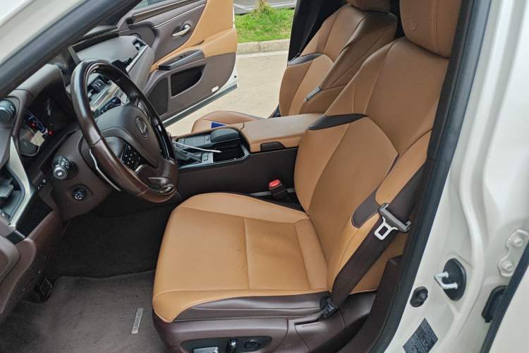 Used Lexus ES 2020 200 Luxury Edition
