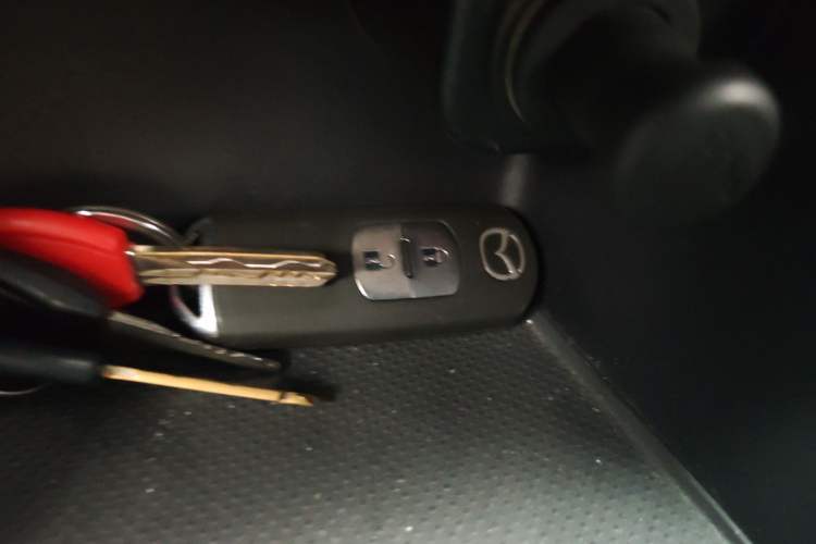 Used Mazda CX-5 2013 2.0L Manual Two-Wheel Drive Comfort Version Vehicle Key