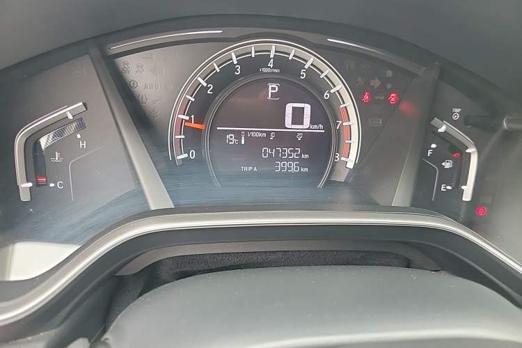 Used Honda CR-V 2019 240TURBO CVT 2WD Comfort Version China V Odometer Close Up