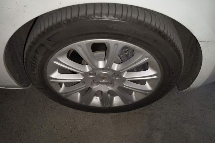 Used Cadillac XTS 2015 28T Comfort Model