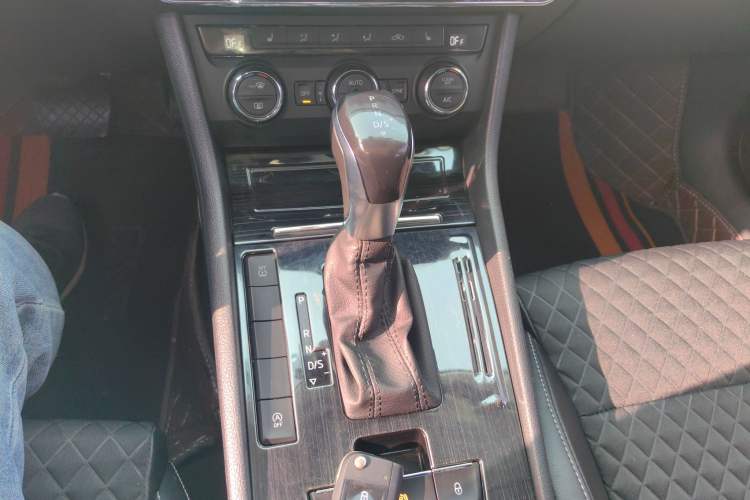 Used Skoda Superb 2018 TSI330 DSG Comfort Edition China VI Standard