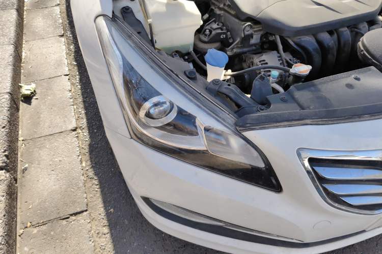 Used Hyundai Mistra 2016 1.8L Automatic Smart GLS Right Front Headlight