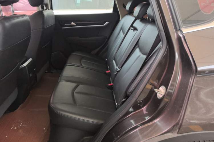 Used Dongfeng Aeolus AX7 2016 2.0L Automatic Zhiyi Trim
