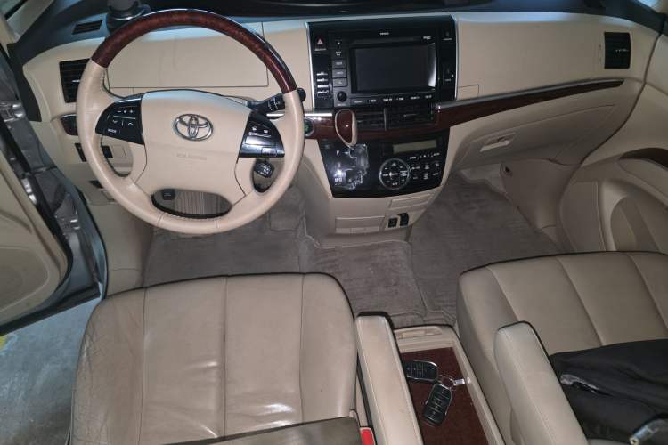 Used Toyota Previa 2012 2.4L 7-Seater Luxury Edition Center Console